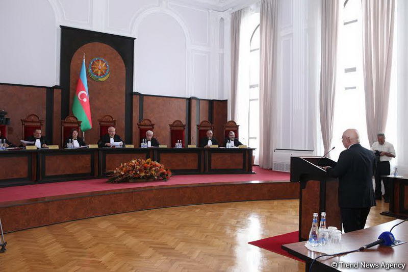 КС Азербайджана рассматривает проект изменений в Конституцию