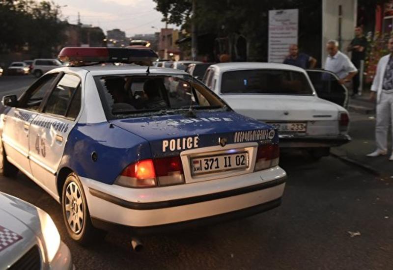 В Ереване три человека задержаны по подозрению в хранении оружия