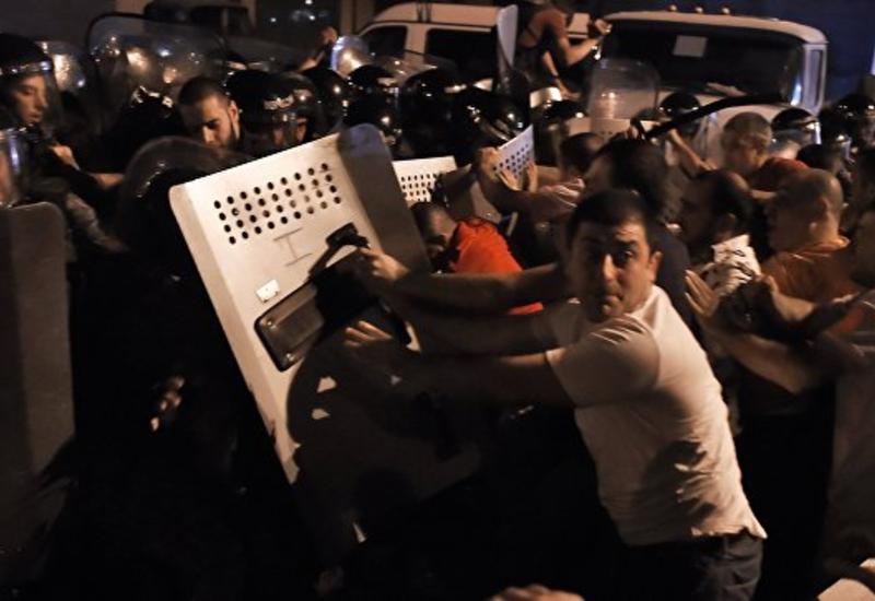 Хаос под носом у преступника Саргсяна. Массовые аресты оппозиционеров в Армении