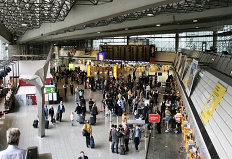 Взбесившийся пассажир избил полицейских в аэропорту Франкфурта