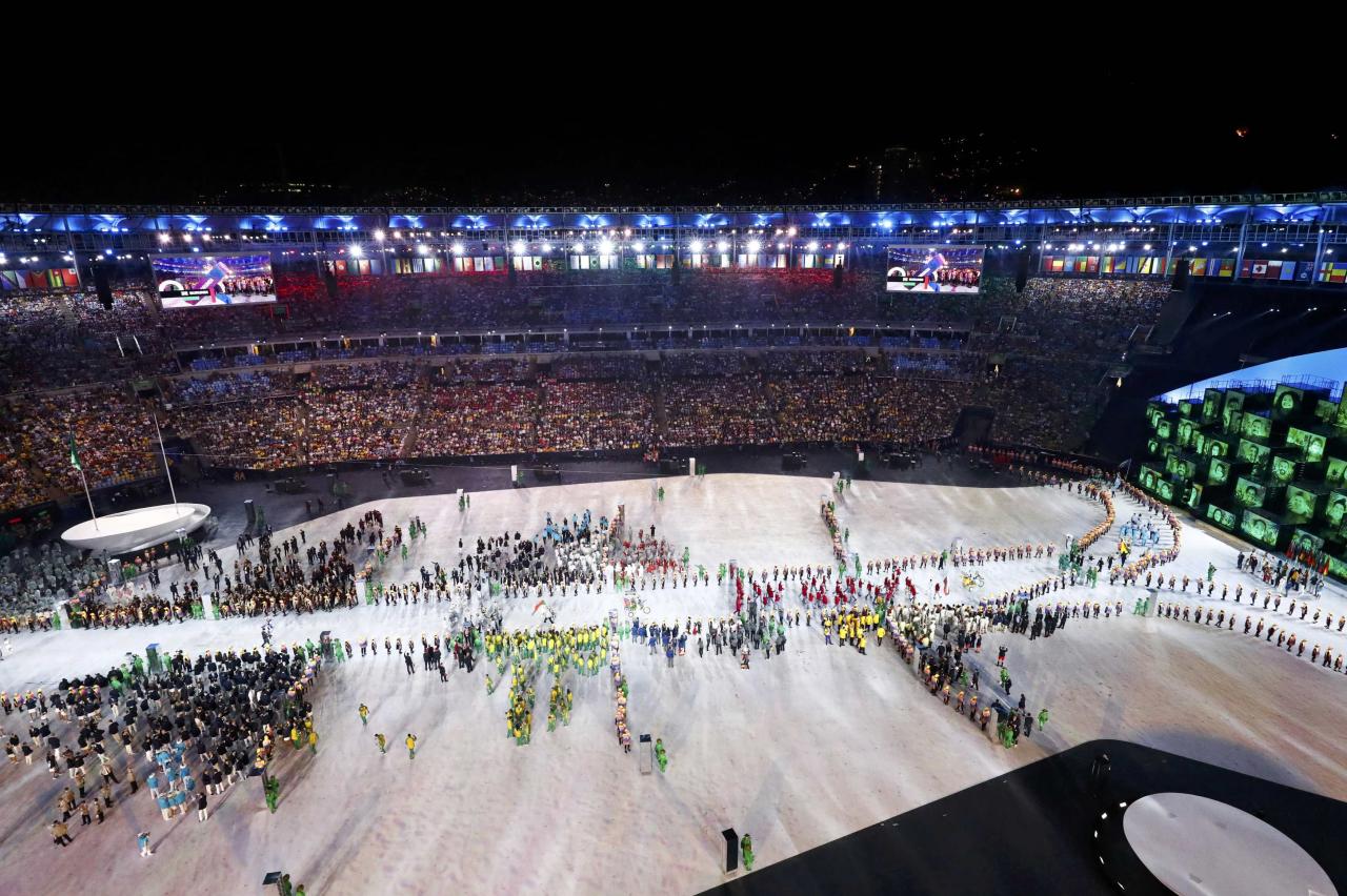 2 Всемирная конференция в Рио-де-Жанейро. Рио-де Жанейро в 2016 году принимал летнюю Олимпиаду. В Ченду завершилась XXXI летняя Универсиада. Знаменитый стадион в рио 8
