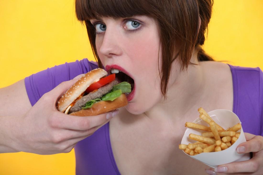 проблемы от переедания. переедание. причины переедания. как раньше называли человека от переедания. ожирение переедание.