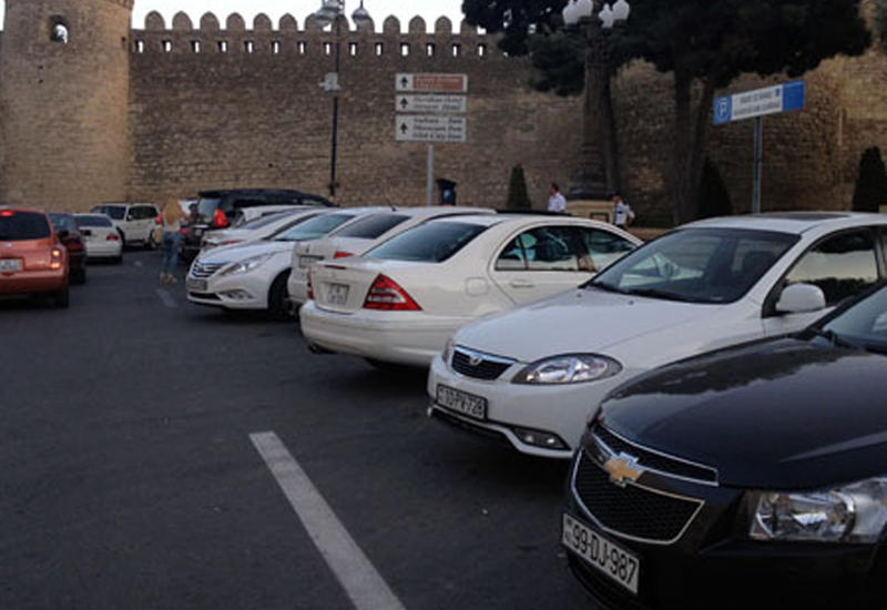 В Азербайджане могут изменить правила парковки автомобилей