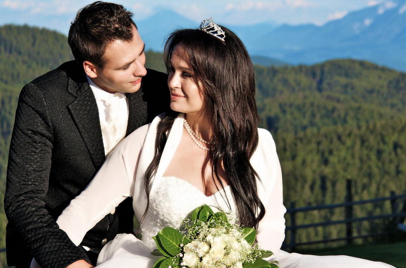 Известная азербайджанская телеведущая вышла замуж в Австрии