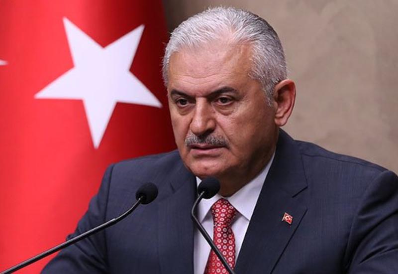 Премьер-министр призвал народ Турции объединиться вокруг правящей партии