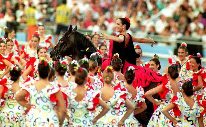 Исторические кадры с церемоний открытия Олимпийских игр в 1980 – 2012 годах