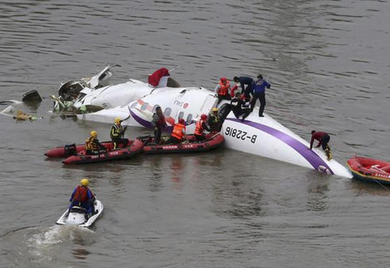 В США самолет упал в озеро: есть пропавшие без вести