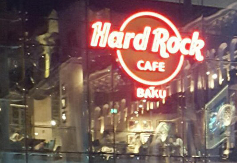 В Баку открылось легендарное Hard Rock Cafe