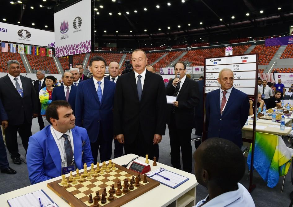 Президент Ильхам Алиев принял участие в церемонии старта первого тура 42-й Всемирной шахматной олимпиады