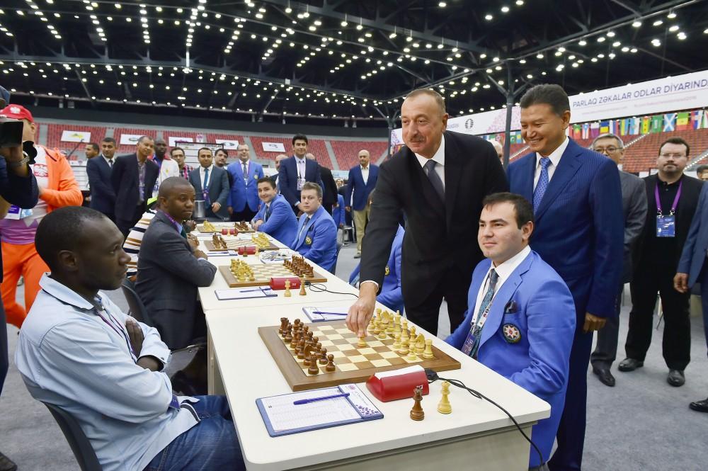 Президент Ильхам Алиев принял участие в церемонии старта первого тура 42-й Всемирной шахматной олимпиады