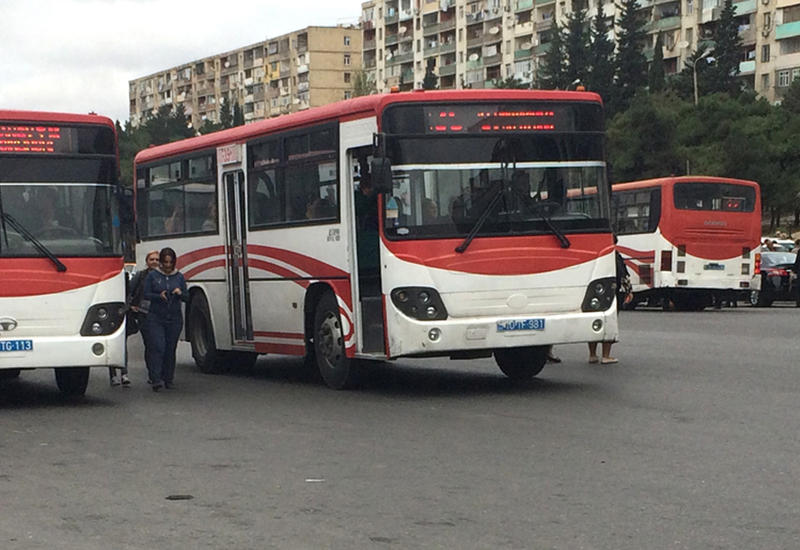 В Баку изменены два автобусных маршрута