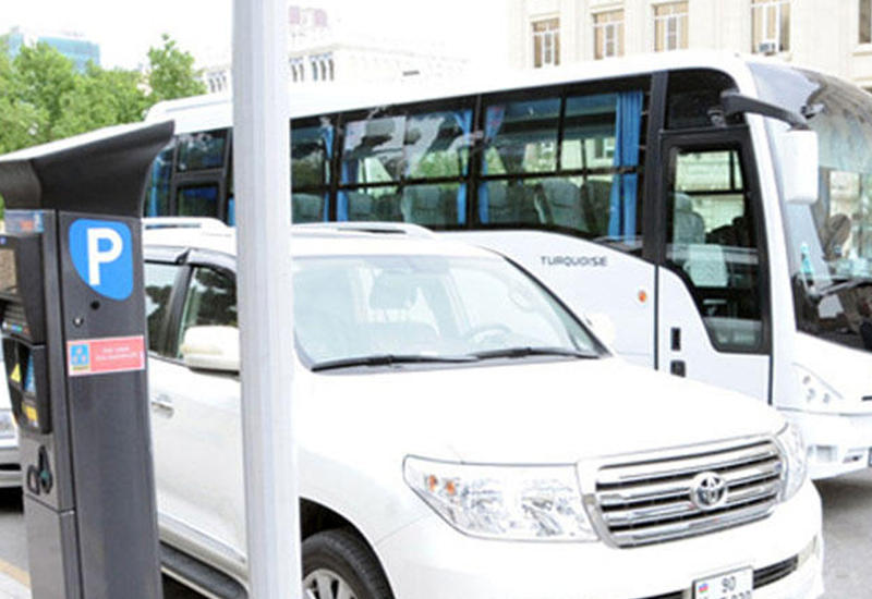 В центре Баку запрещена парковка машин