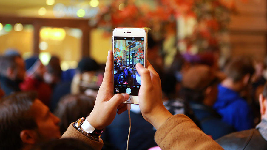 В центре Москвы возникла гигантская очередь за iPhone
