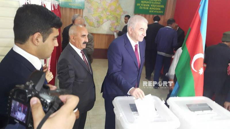 Мазахир Панахов проголосовал на референдуме