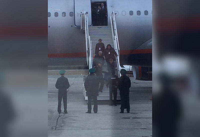 Самолет Пекин - Москва посадили из-за буйного пассажира
