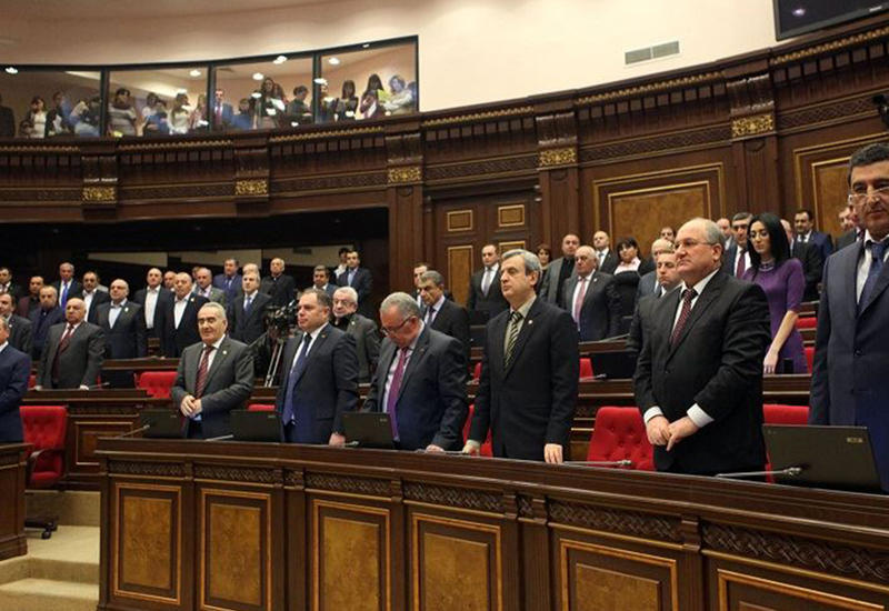 СМИ: нынешний парламент - самый позорный в истории Армении