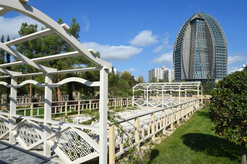 Новый парк "Sevirəm" в Баку