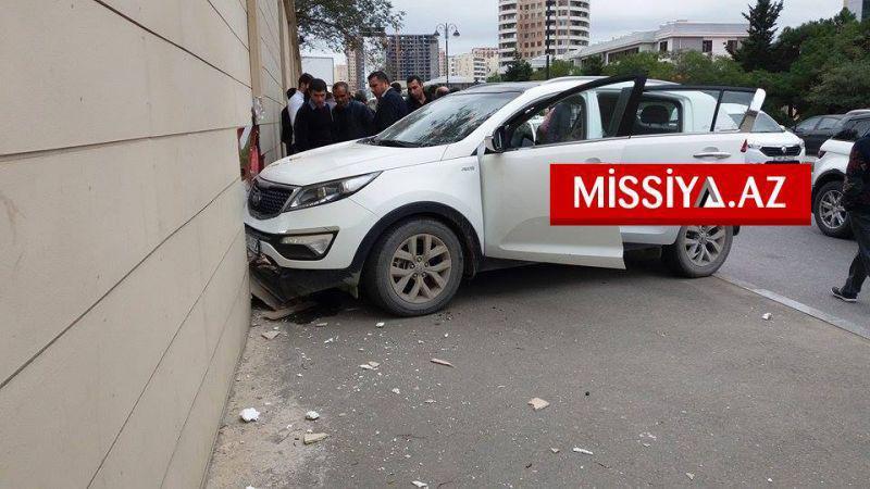 В Баку водитель умер за рулем и убил пешехода