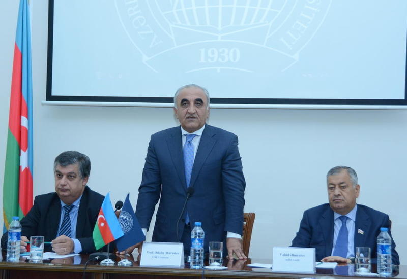 Конференция в UNEC: “25-летие независимости Азербайджана – экономический взгляд"