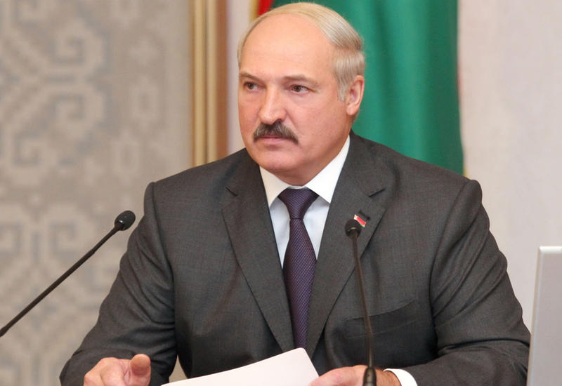 Lukaşenko NATO-nu ölkəsinə çağırdı