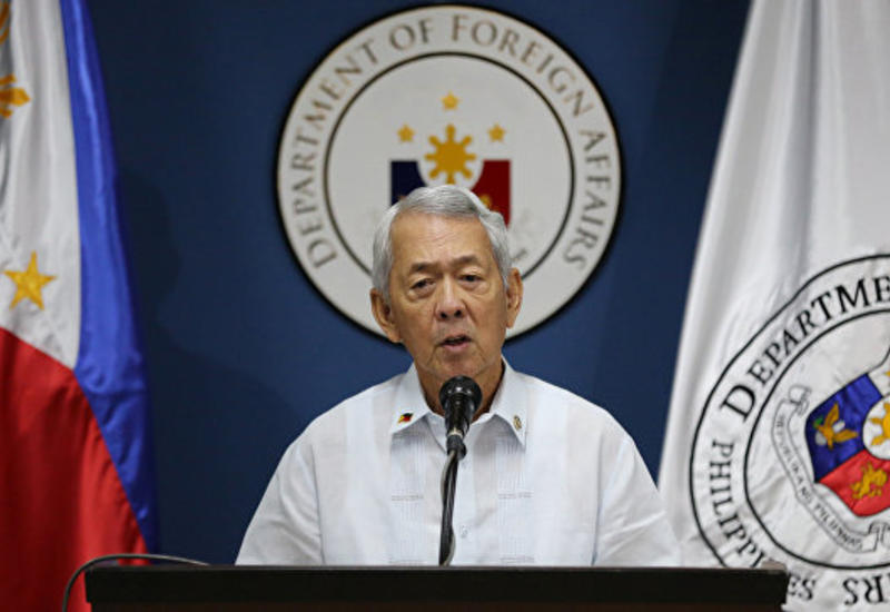 Глава МИД: Филиппины не намерены оставаться подчиненными США