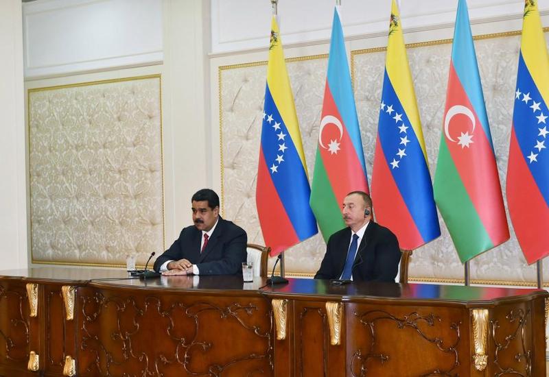 Президент Венесуэлы рассказал в Баку о новой форумуле стабилизации цены на нефть