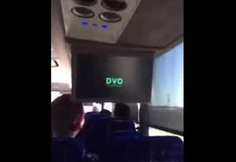 DVD-лого ударилось четко в угол экрана