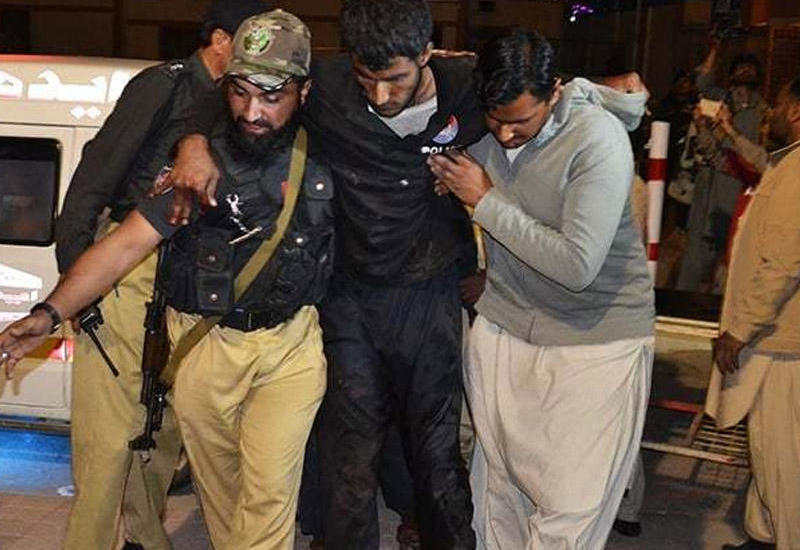 Pakistanda kollecə hücum: 61 ölü, 165 yaralı