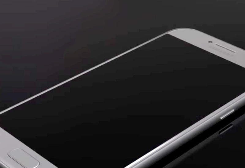 В Сеть попало видео с новым смартфоном Samsung