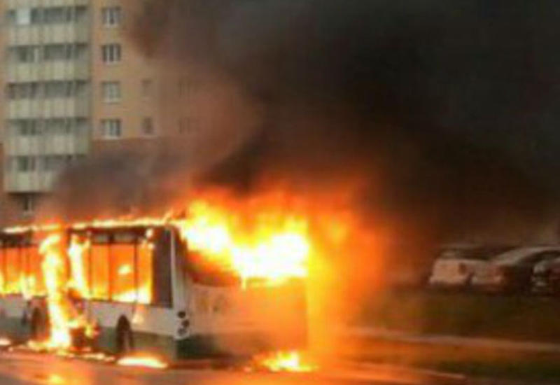 Автобус вспыхнул как спичка в Москве