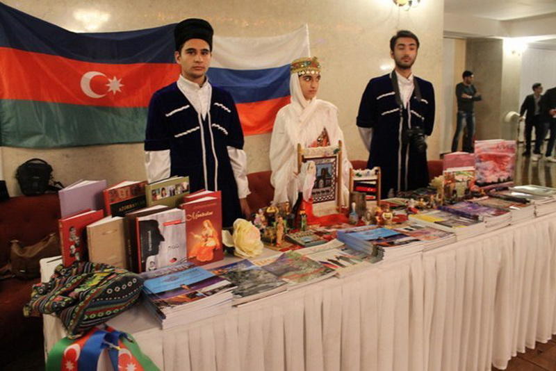 Азербайджанцы Красноярска отметили Праздник граната