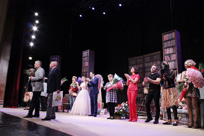 Премьера в Русской драме подарила зрителям невероятный вечер смеха