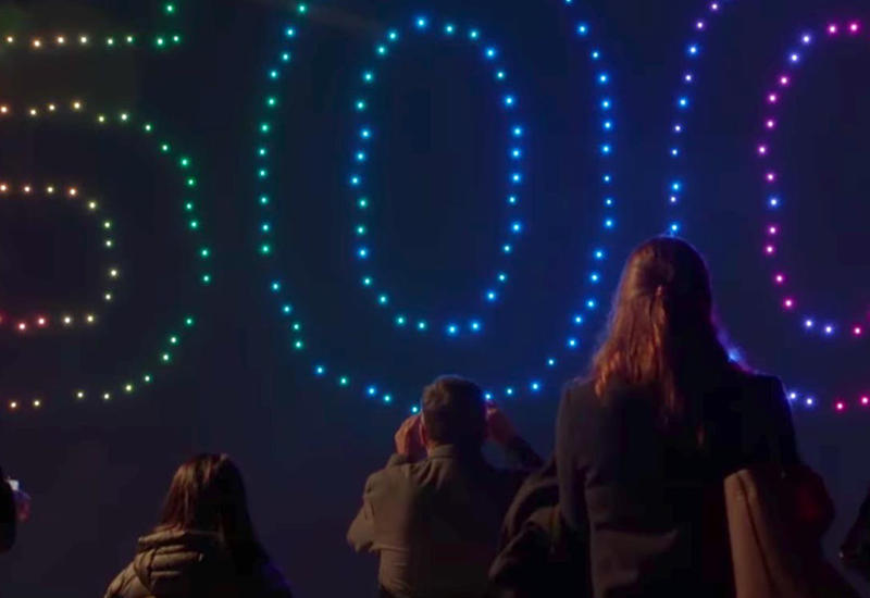 Intel показал световое шоу с участием 500 беспилотников
