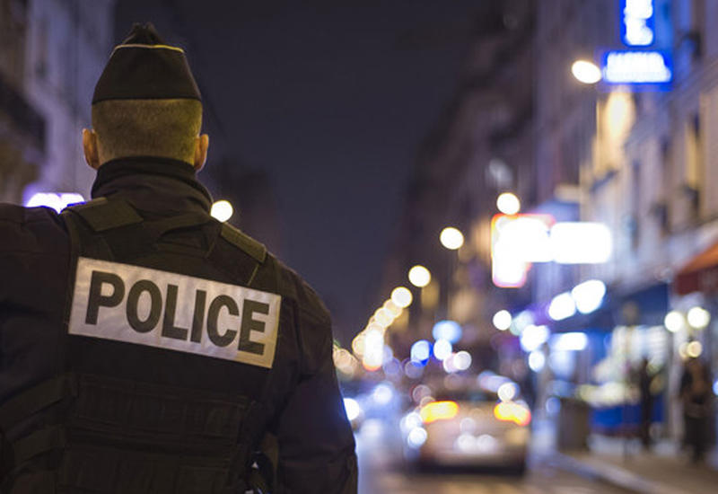 Во Франции продлят режим чрезвычайного положения