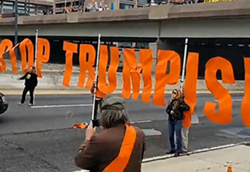 Протестующие против Трампа перекрыли шоссе в Вашингтоне