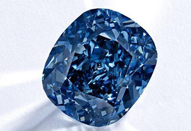 Редкий голубой бриллиант ушел с молотка за $17,1 млн.
