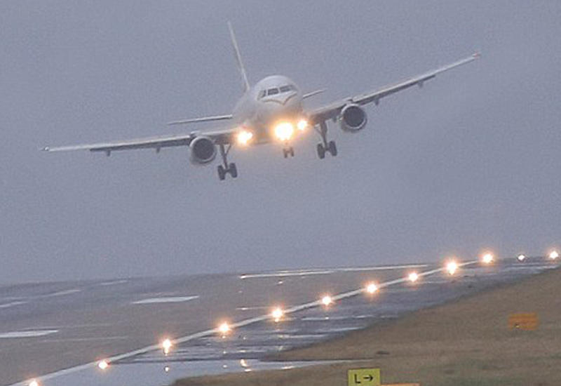 Два самолета никак не могли приземлиться в аэропорту Амстердама