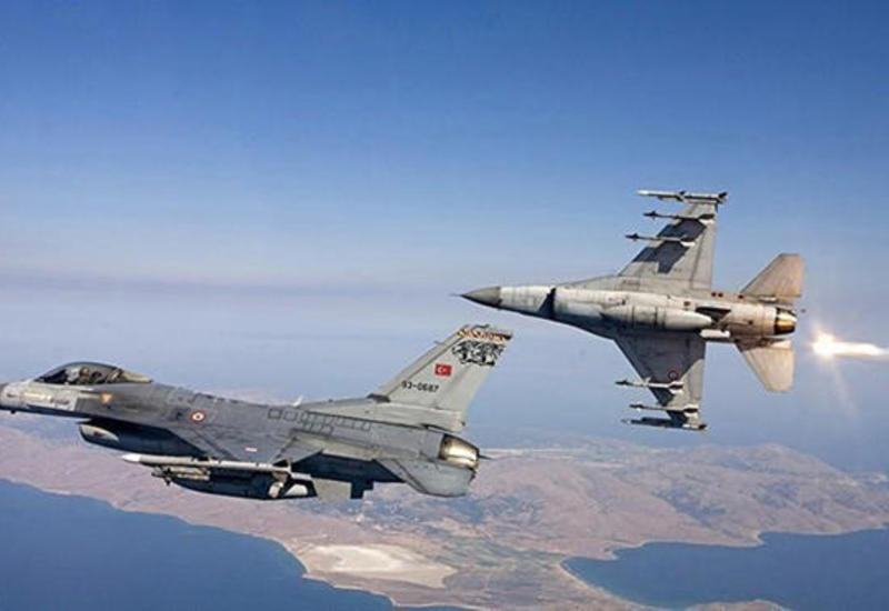 Турецкая авиация уничтожила 8 объектов "ИГ" в Сирии