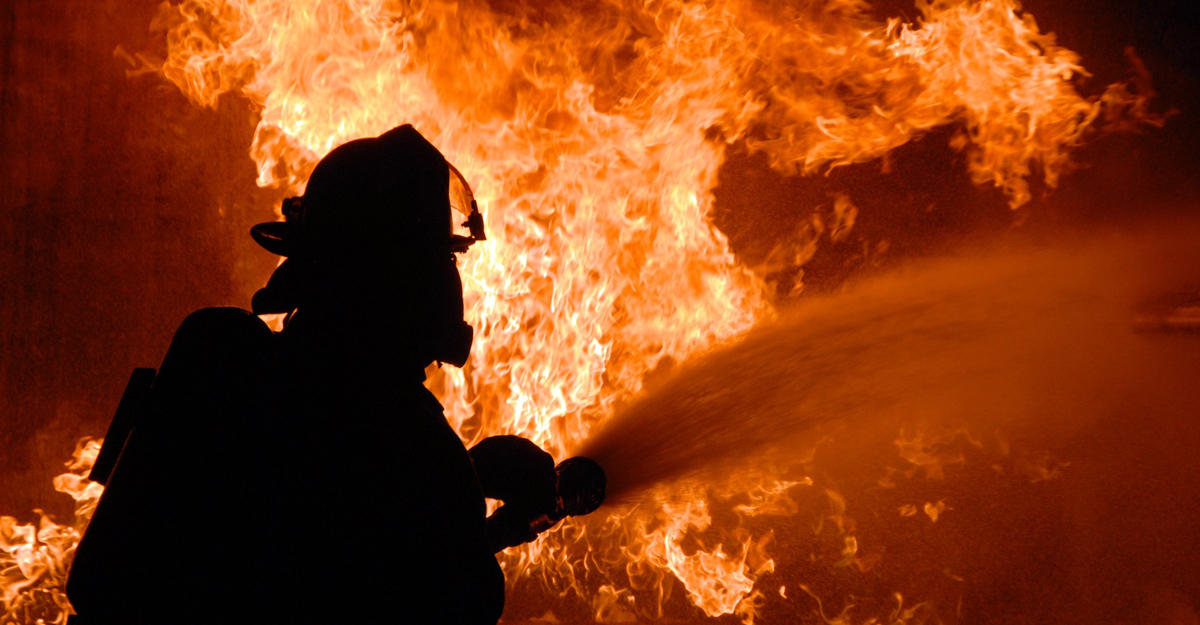 Пожар в Калифорнии стал крупнейшим в истории штата