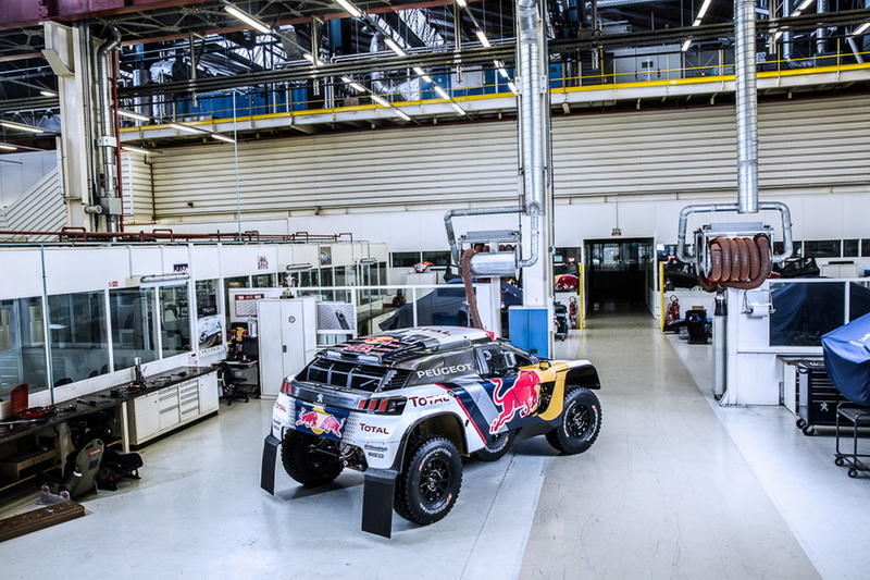 Peugeot показал раскраску своего дакаровского внедорожника