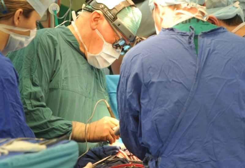 Московские хирурги провели уникальную операцию на сердце