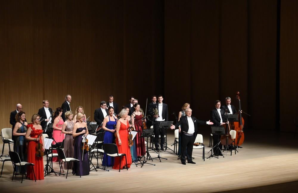 Вице-президент Фонда Гейдара Алиева Лейла Алиева посетила концерт Венского Штраус-Фестиваль оркестра
