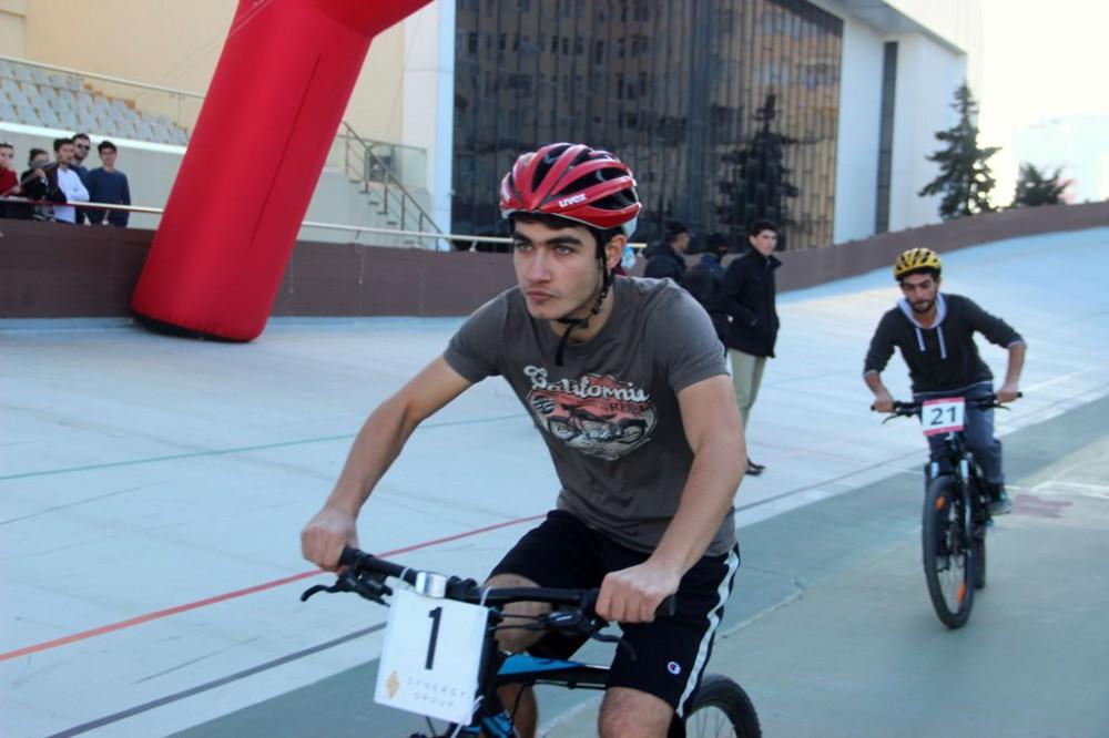 Организовано соревнование по велогонке среди студентов Университета АДА