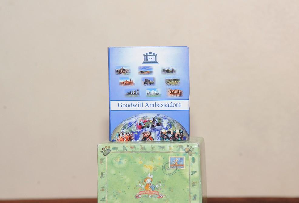 В Баку состоялась презентация миниатюрной книги «Послы доброй воли»