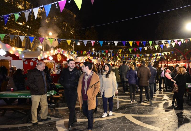 В Баку стартовала благотворительная ярмарка «Холодные руки, горячее сердце»