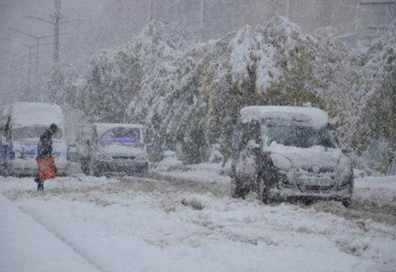 Сильные снегопады в Турции: прервана связь с сотнями населенных пунктов