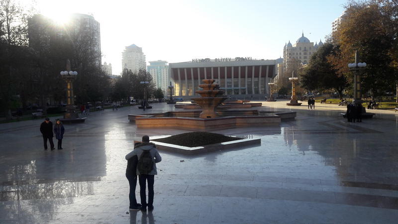 Мой Баку: Парк Гейдара Алиева - красота, отраженная в мраморе