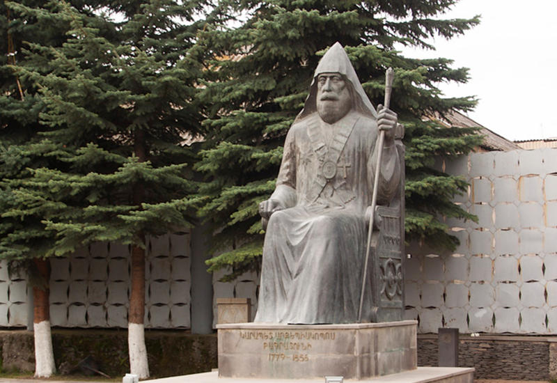 В Ахалкалаки установлен памятник выселявшему грузин армянину