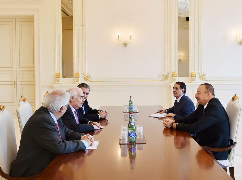 Президент Ильхам Алиев принял главу Центристского демократического интернационала