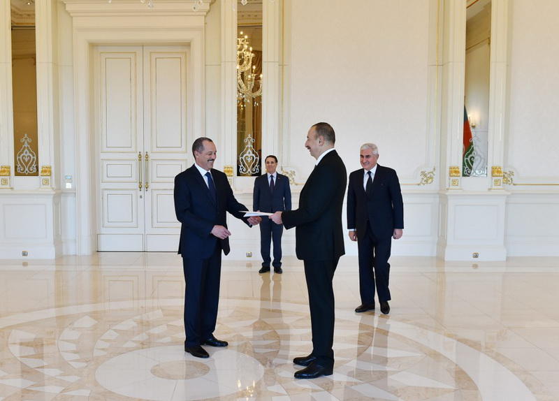 Президент Ильхам Алиев принял верительные грамоты новых послов Кубы и Марокко
